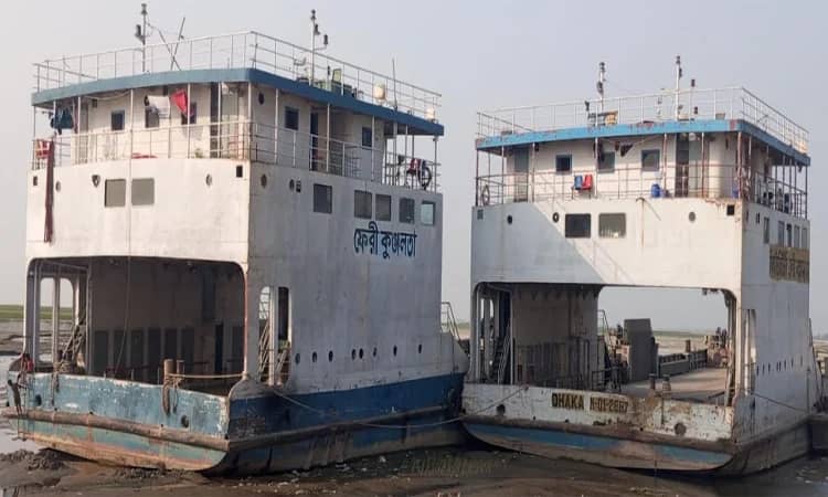 রৌমারী-চিলমারী রুটে ফেরি পারাপার বন্ধ- খবরটির স্থিরচিত্র
