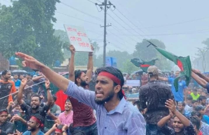 আওয়ামিলীগকে সেফ মনে করলে আপনাদের শহীদ হওয়া ভাইবোনদের কথা স্মরণ কইরেন: সালাহউদ্দিন আম্মার - খবরের থাম্বনেইল ফটো