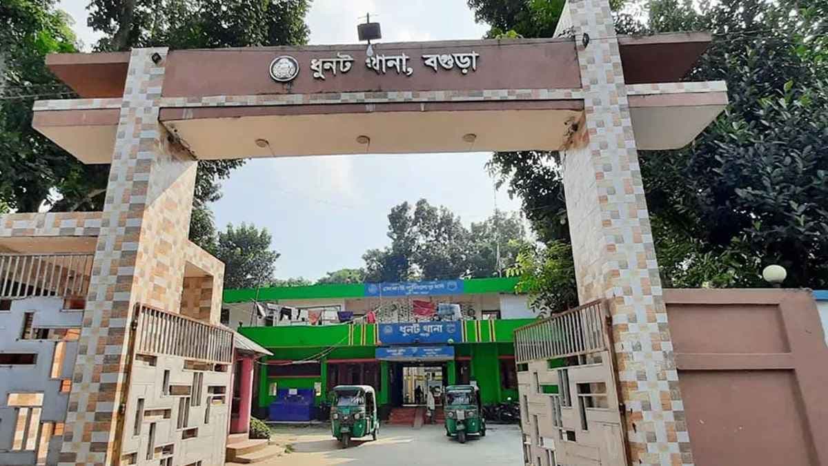 অবৈধভাবে বালু উত্তোলনে বাধা দেওয়াতে হামলা, বিএনপি নেতাসহ আহত ৪- খবরের থাম্বনেইল ফটো