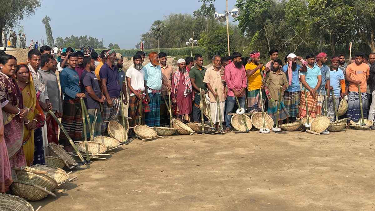 তারেক রহমানের আগমনে সাহাপাড়ায় খুশির জোয়ার, খাল খনন ঘিরে উৎসবের আমেজ- খবরের থাম্বনেইল ফটো