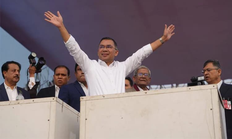 বিজয় মিছিলে ‘না’, জুমার পর বিশেষ মোনাজাতের নির্দেশ তারেক রহমানের- খবরের থাম্বনেইল ফটো