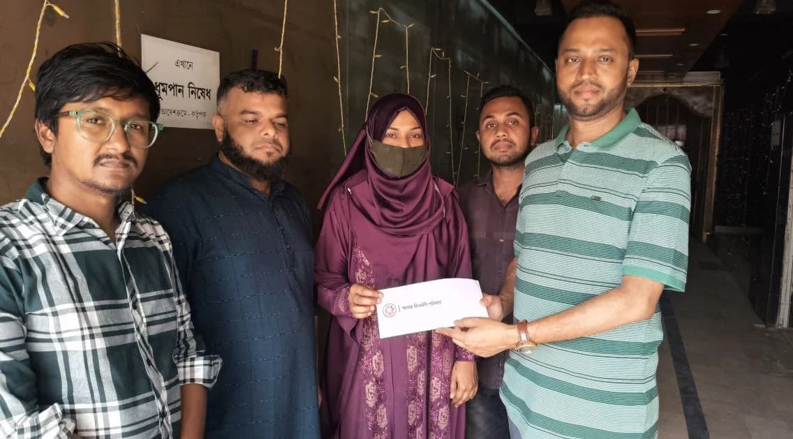 গুম, খুন ও জুলাই শহীদ পরিবারকে ‘ঈদ উপহার’ পাঠাচ্ছেন প্রধানমন্ত্রী তারেক রহমান- খবরের থাম্বনেইল ফটো