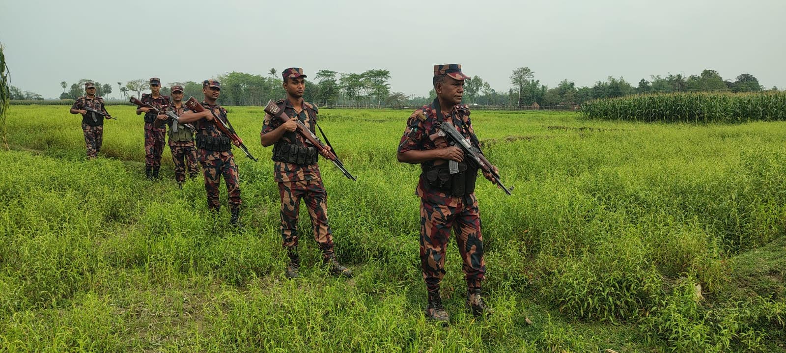 লালমনিরহাট সীমান্তে সতর্কাবস্থানে বিজিবি; বাড়ানো হয়েছে নজরদারি- খবরের থাম্বনেইল ফটো