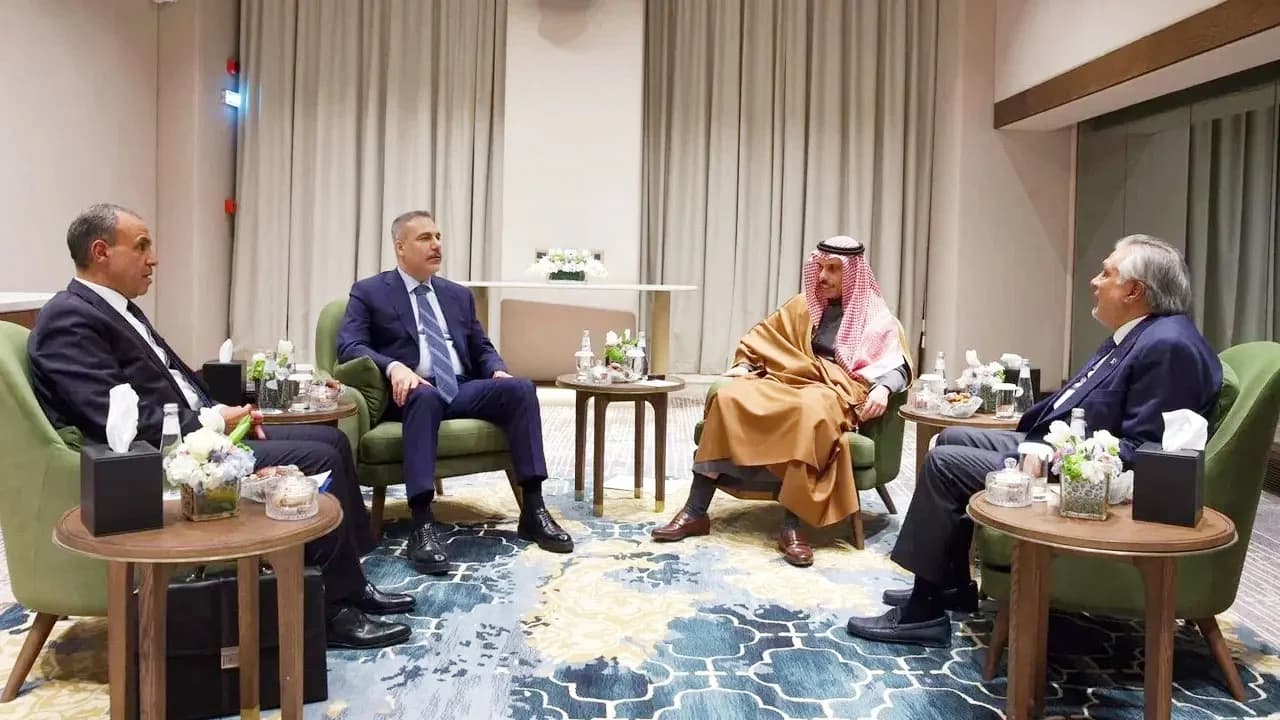 পাকিস্তান, সৌদি আরব, তুরস্ক ও মিশর আঞ্চলিক নিরাপত্তা জোট গঠনের পথে- খবরের থাম্বনেইল ফটো