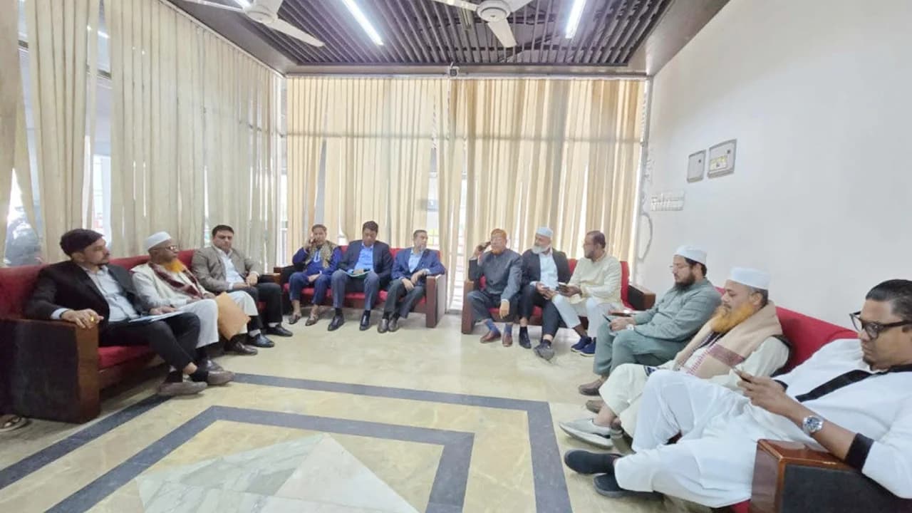 নির্বাচনি পরবর্তী সংহিসতা বন্ধে ঢাকায় বিক্ষোভের ডাক ১১দলীয় জোটের- খবরের থাম্বনেইল ফটো