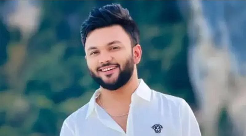 হত্যা মামলায় গ্রেপ্তার আর এস ফাহিম, কারাগারে আটক রাখার আবেদন- খবরের থাম্বনেইল ফটো