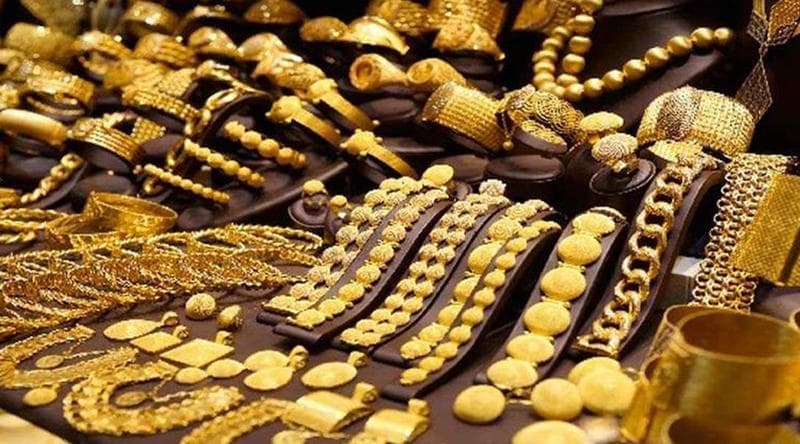 স্বর্ণ কিনবেন? আজ দেশের বাজারে ভরি কত ?- খবরের থাম্বনেইল ফটো