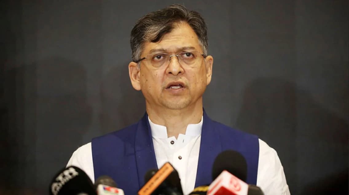 আইনশৃঙ্খলা পরিস্থিতি স্বাভাবিক রাখাই বর্তমান সরকারের মূল অগ্রাধিকার : স্বরাষ্ট্রমন্ত্রী- খবরের থাম্বনেইল ফটো