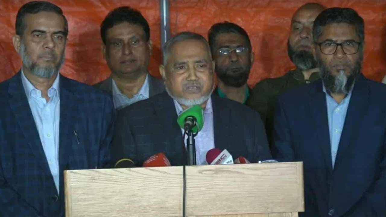 সরকারের অংশ হবে না জামায়াত, বিরোধীদল হিসেবে কাজ করবে: ডা. তাহের- খবরের থাম্বনেইল ফটো