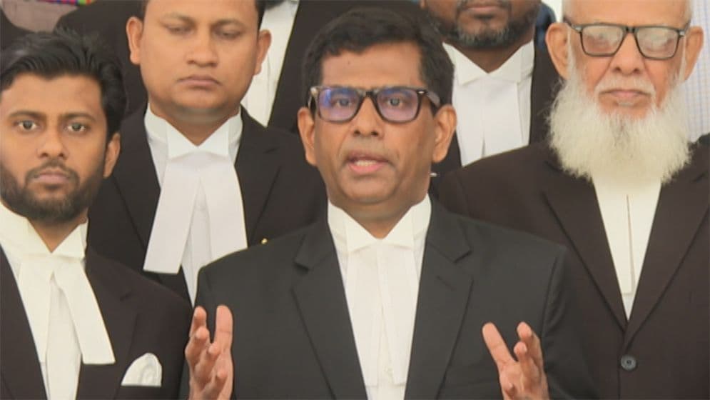 নির্বাচিত সরকার এলে পছন্দের লোক বসানোই স্বাভাবিক: বিদায়ী চিফ প্রসিকিউটর- খবরের থাম্বনেইল ফটো