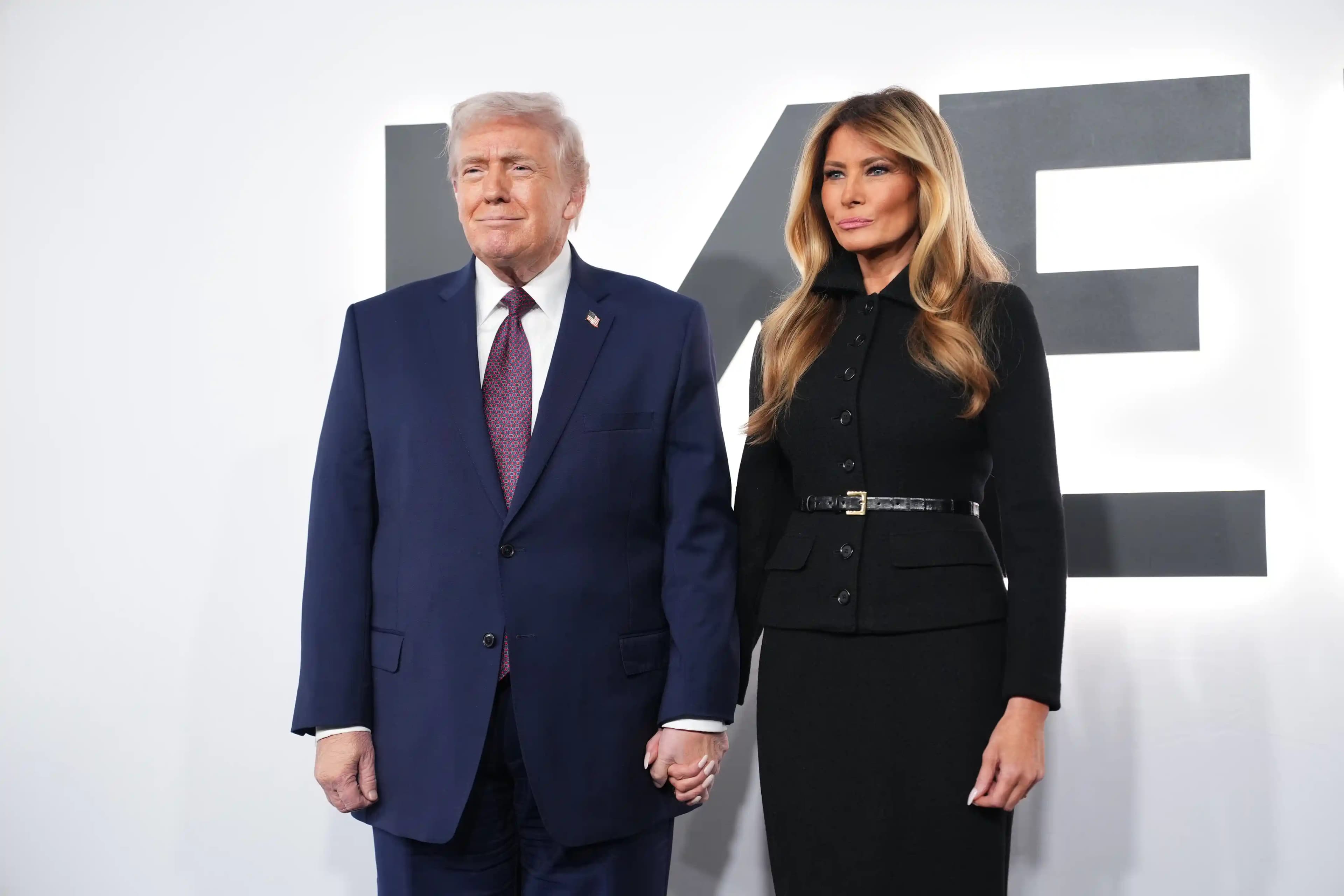 ‘মেলানিয়া’ তথ্যচিত্রের প্রিমিয়ারে ট্রাম্প দম্পতি - খবরের থাম্বনেইল ফটো