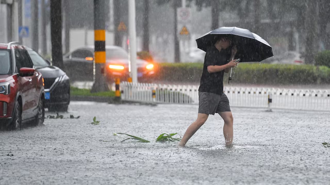 চীনে আঘাত হানল টাইফুন মাতমো- খবরের থাম্বনেইল ফটো
