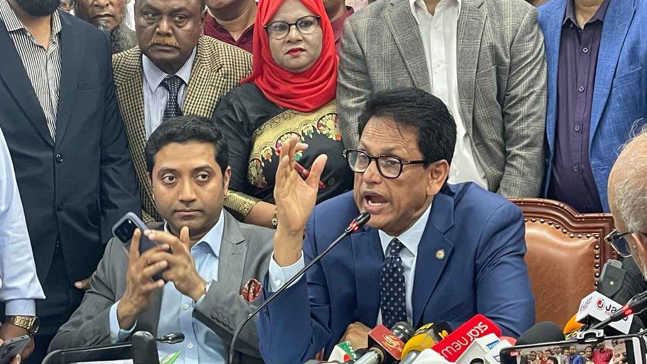 ন্যায্য দাবি আদায়ে শিক্ষকদের আর রাজপথে নামতে হবে না: শিক্ষামন্ত্রী- খবরের থাম্বনেইল ফটো