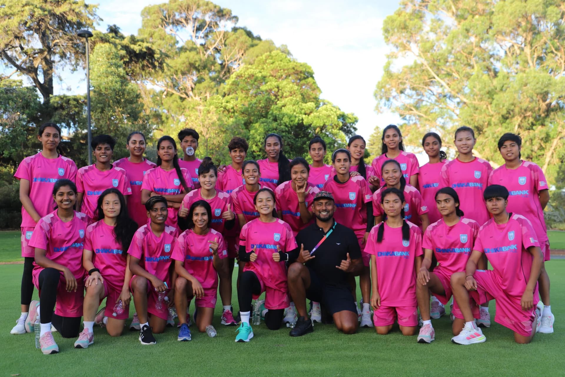 ঘুরে দাঁড়ানোর লক্ষ্যে পার্থে বাংলাদেশ নারী দল- খবরের থাম্বনেইল ফটো