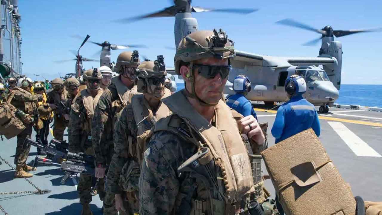 মধ্যপ্রাচ্যে পৌঁছেছে ৩৫০০ মার্কিন মেরিন সেনা, ইরান বলছে—কফিন প্রস্তুত- খবরের থাম্বনেইল ফটো