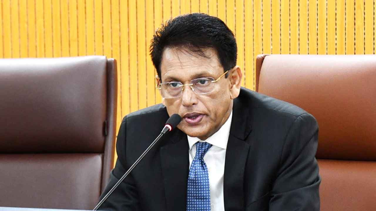 জ্বালানি সাশ্রয়ে স্কুলে অনলাইন-অফলাইন সমন্বিত ক্লাস চালুর ভাবনা- খবরের থাম্বনেইল ফটো