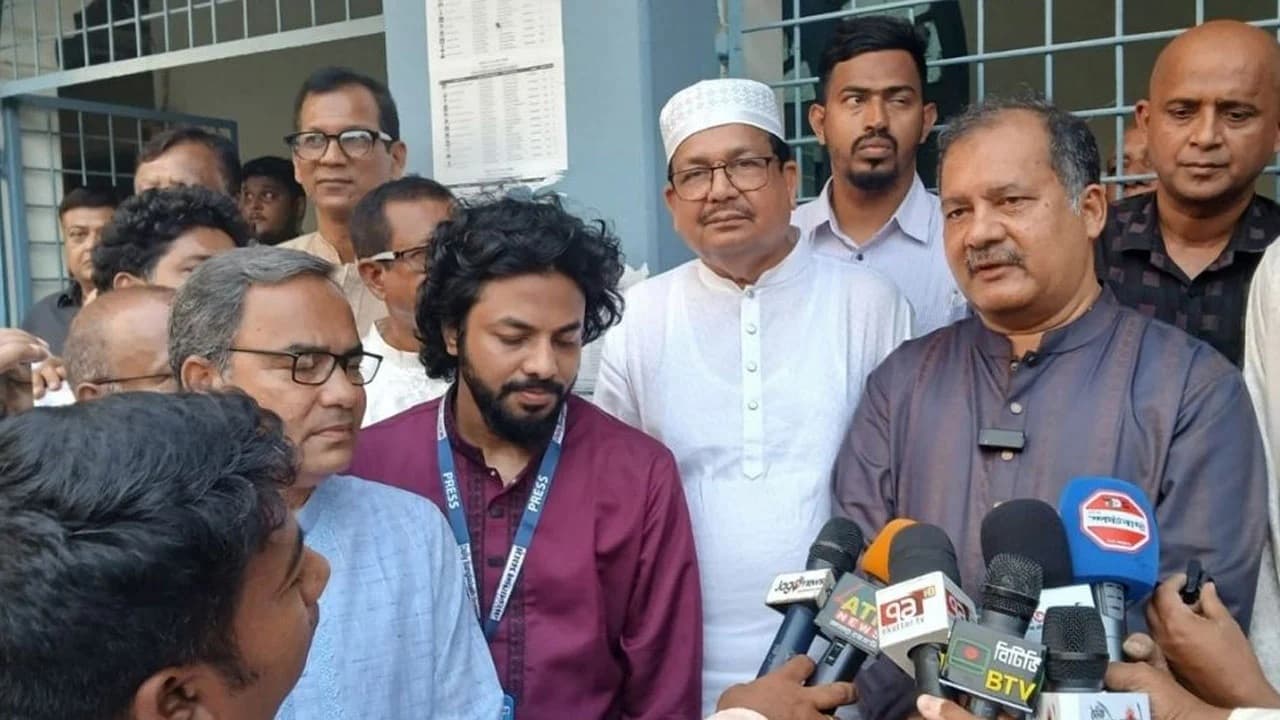 ফ্যাসিবাদ আমলে নির্যাতিত গণমাধ্যমকর্মীদের তালিকা তৈরি করবে সরকার: তথ্যমন্ত্রী- খবরের ইমেজ Image