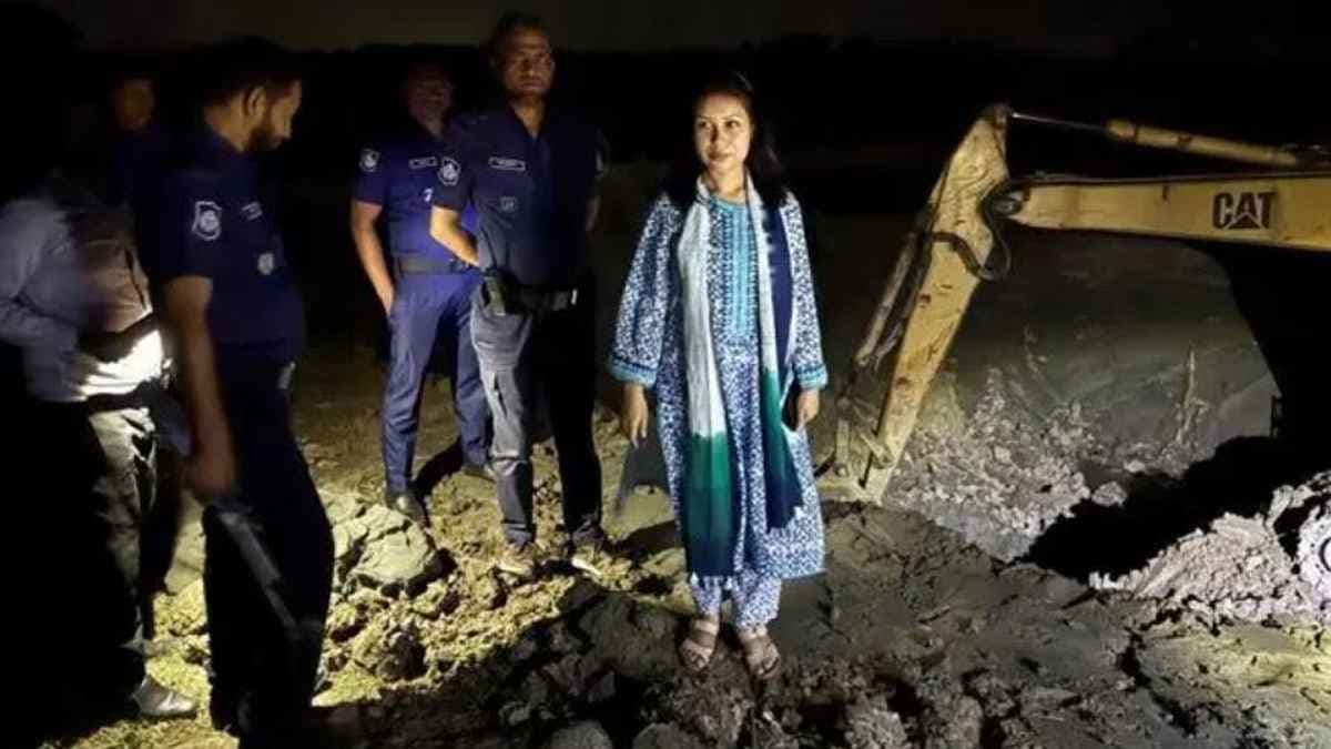 ফরিদপুরে কৃষিজমির মাটি কেটে বিক্রি, ৫০ হাজার টাকা জরিমানা- খবরের থাম্বনেইল ফটো