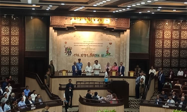 ক্রীড়াকার্ড ও ভাতা প্রদান কার্যক্রমের উদ্বোধন প্রধানমন্ত্রীর- খবরের ইমেজ Image