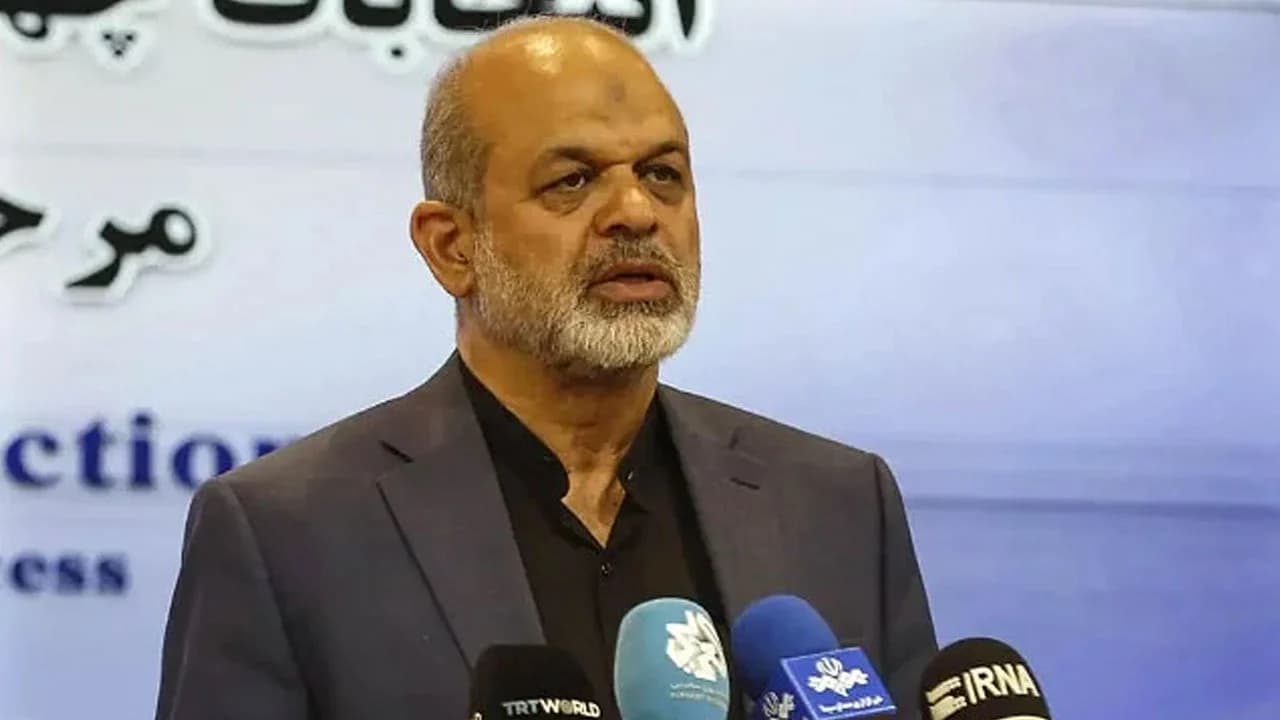 ইরান তাৎক্ষণিকভাবে মধ্যপ্রাচ্যে মার্কিন ঘাঁটি পরিত্যাগের আহ্বান জানালো- খবরের থাম্বনেইল ফটো