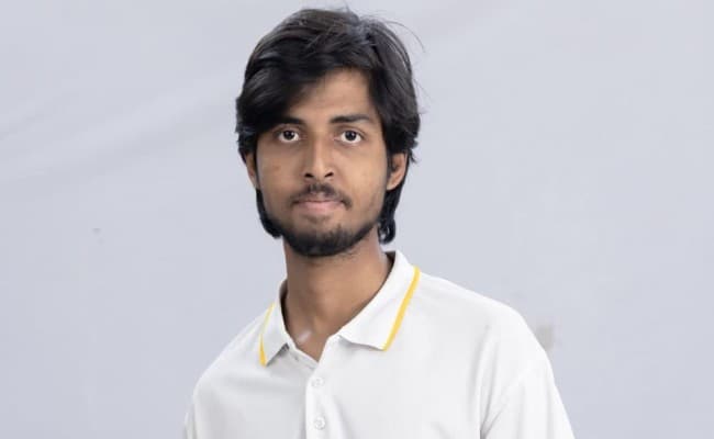 ডাকসুর মোসাদ্দেককে হত্যার হুমকির অভিযোগ, থানায় জিডি- খবরের থাম্বনেইল ফটো