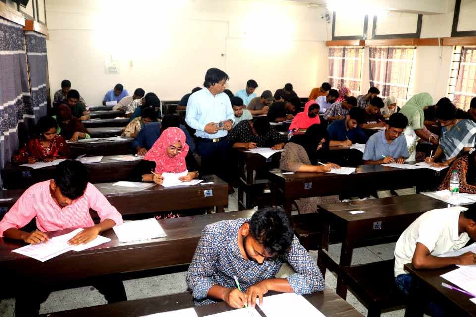 গোবিপ্রবিতে জিএসটি গুচ্ছভুক্ত ‘সি’ ইউনিটের ভর্তি পরীক্ষা অনুষ্ঠিত- খবরের থাম্বনেইল ফটো