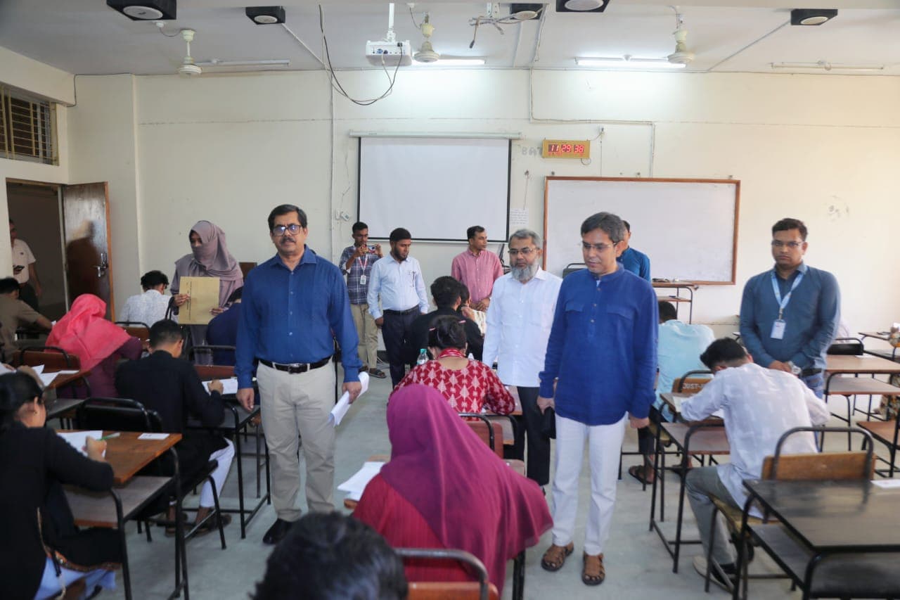 যবিপ্রবিতে গুচ্ছ পদ্ধতির ‘সি’ ইউনিটের ভর্তি পরীক্ষা অনুষ্ঠিত- খবরের থাম্বনেইল ফটো