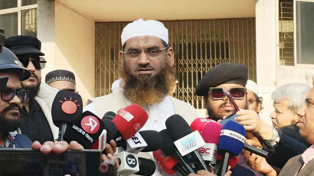 ভোটারদের নানাভাবে ভয়ভীতি দেখানো হচ্ছে: মামুনুল হক- খবরের থাম্বনেইল ফটো